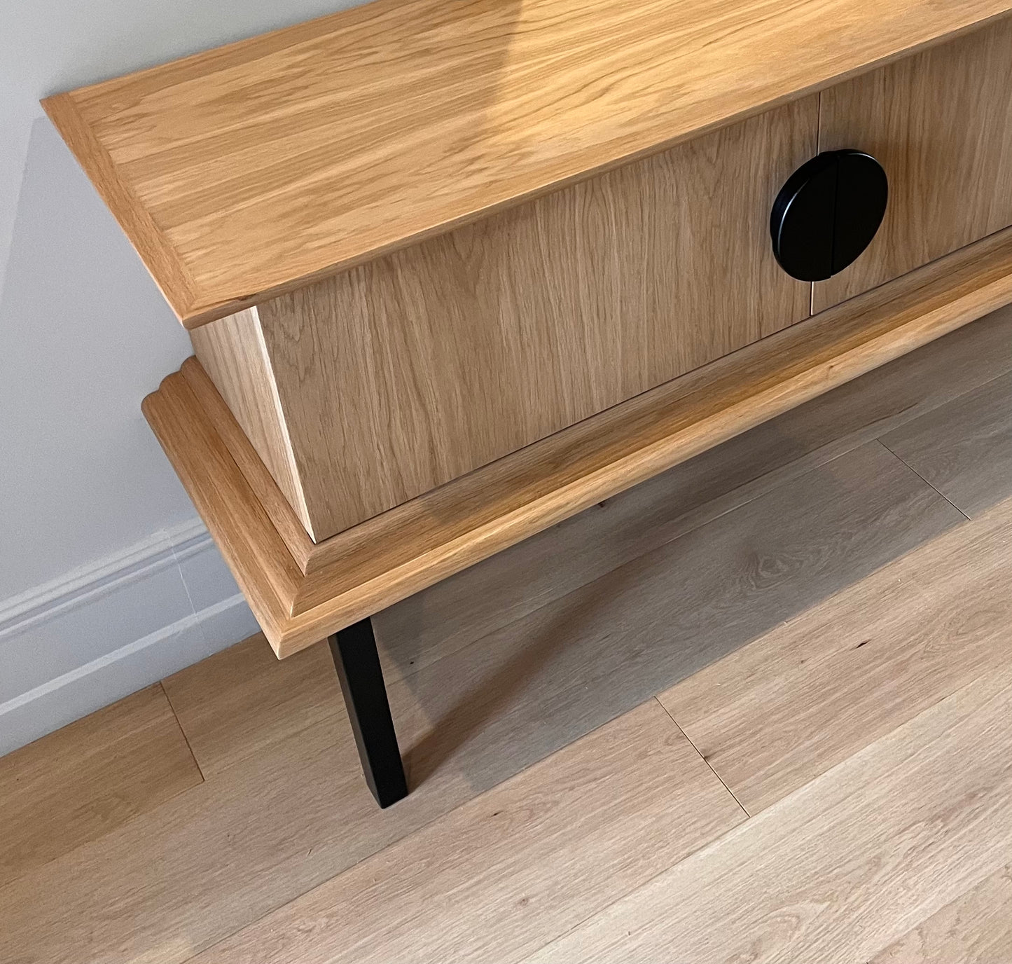 Atrio sidetable